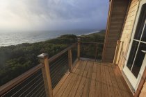 Вид на океан з дому відпочинку на острові Блок після дощу, Род-Айленд, Уса — стокове фото