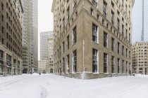 Angolo di Batterymarch e Milk Street dopo la bufera di neve a Boston, Contea di Suffolk, Massachusetts, Stati Uniti — Foto stock