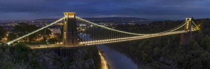 Clifton suspension bridge at dusk; Bristol, England — Stock Photo