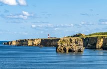 Souter Lighthouse, Marsden Head; South Shields, Tyne and Wear, England — стокове фото