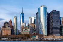 Манхаттен, центр Нью - Йорка, з видом на Всесвітній торговельний центр, Нью - Йорк, Сполучені Штати Америки. — стокове фото