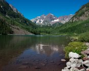 Maroon Bells, les montagnes les plus photographiées d'Amérique du Nord ; Aspen, Colorado, États-Unis d'Amérique — Photo de stock