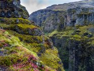 Glymur, der zweithöchste Wasserfall Islands, mit einem Wasserfall von 198 Metern; Hvalfjardarsveit, Hauptstadtregion, Island — Stockfoto