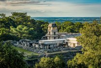 Храм развалин Графа майя города Паленке; Чьяпас, Мексика — стоковое фото