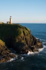 The North Nead Lighthouse Located At Cape Decappointment State Park; Ilwaco, Washington, Estados Unidos de América - foto de stock