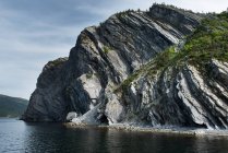Falésias acidentadas em Norris Point; Terra Nova e Labrador, Canadá — Fotografia de Stock