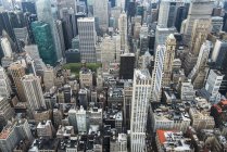 Blick vom Dach des Empire State Building; New York City, New York, Vereinigte Staaten von Amerika — Stockfoto