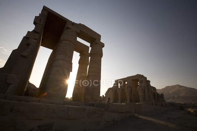 Ramesseum palácio arruinado — Fotografia de Stock