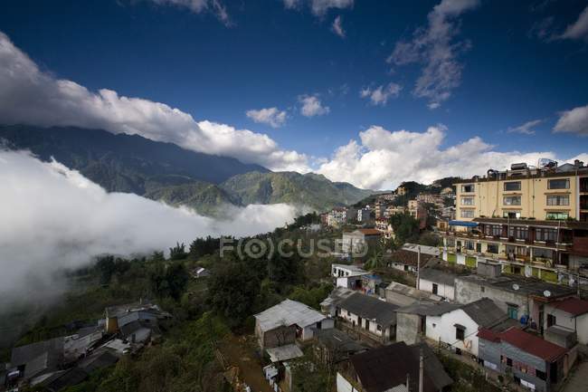 Dorf sapa auf einem Hügel — Stockfoto