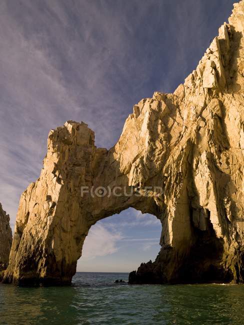 Arche en formation rocheuse — Photo de stock