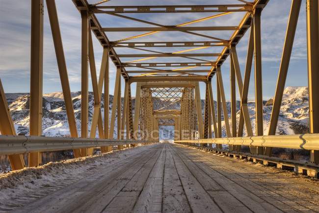 Le pont d'un pont métallique — Photo de stock