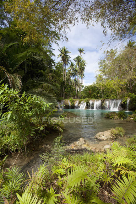 Tranquillo cascata panoramica — Foto stock
