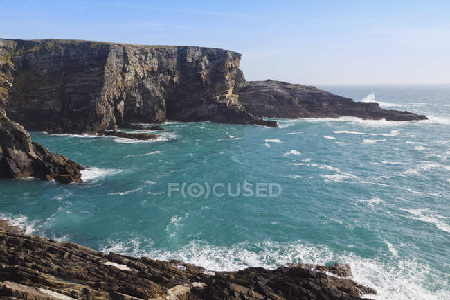 View of rocky cliffs — Stock Photo