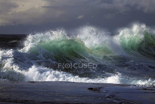 Wellen krachen auf Kap — Stockfoto