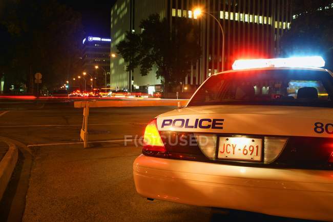 Carro da polícia estacionado — Fotografia de Stock