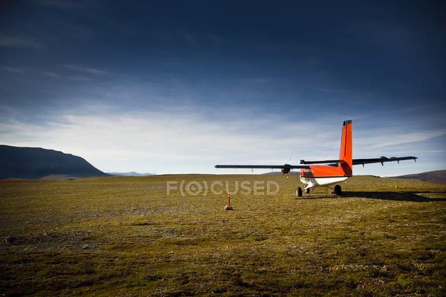 Small Aircraft In Field — Stock Photo