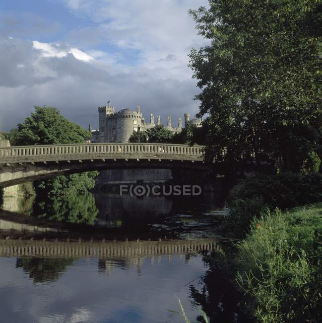 River Nore And Kilkenny Castle — Stock Photo