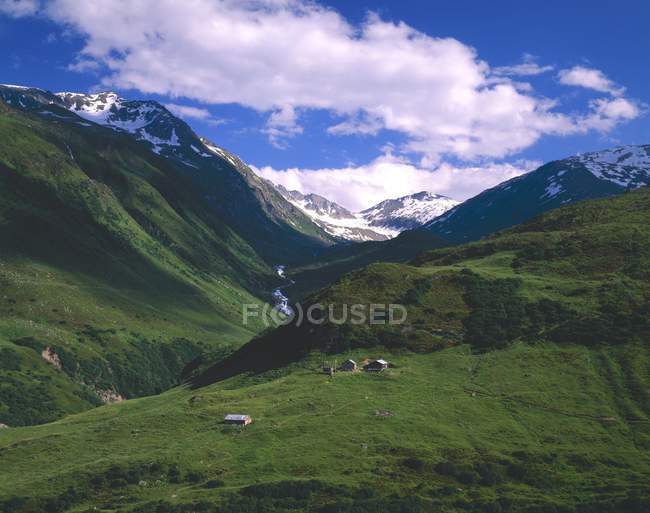 Escena en los Alpes suizos - foto de stock