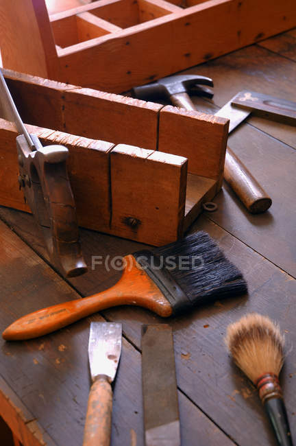 Trabajos de madera Herramientas de colocación - foto de stock