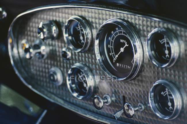 Dashboard Of Antique Car — Stock Photo