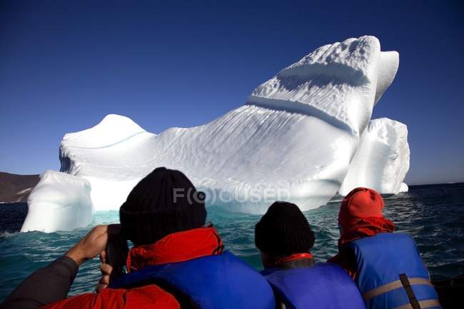 Tourists In Canadian Arctic — Stock Photo