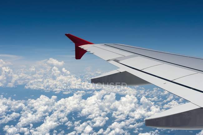 Сиденье из окна самолета — стоковое фото