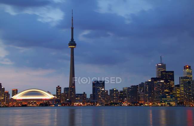 Toronto horizonte ao entardecer — Fotografia de Stock