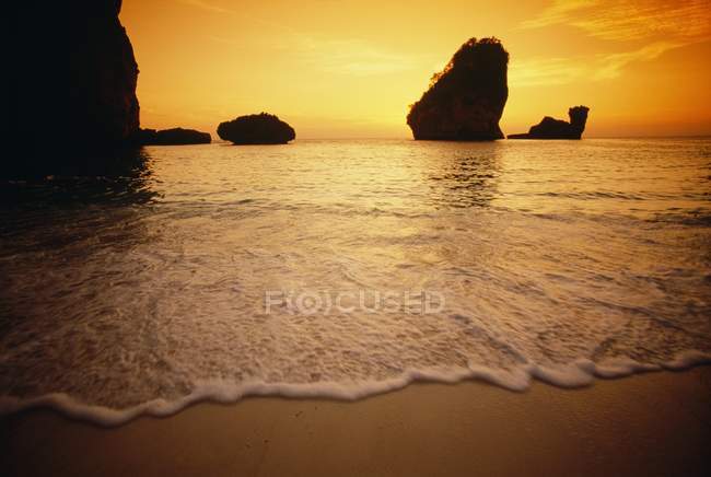 Pôr do sol em Ko Phi Phi — Fotografia de Stock