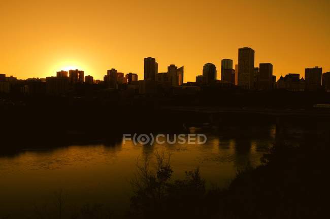 Edmonton Skyline bei Nacht — Stockfoto