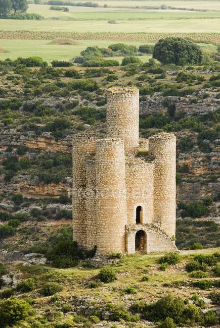 Pequena torre adjacente ao castelo — Fotografia de Stock