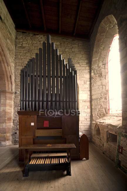 НауменкоТрубный орган в церкви — стоковое фото