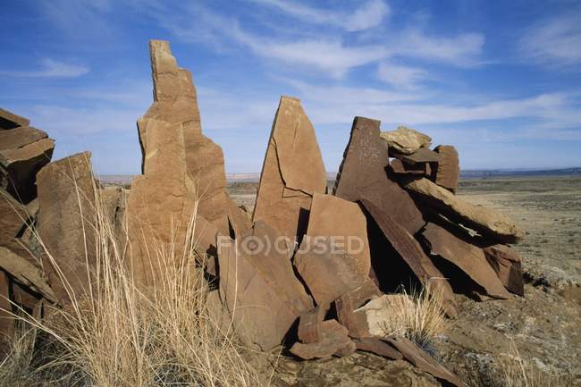 Clôture faite de pierres plates — Photo de stock