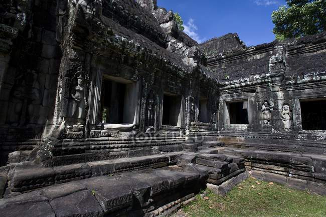Байонский храм в Ангкор-Томе — стоковое фото