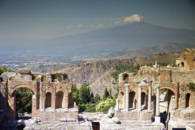Anfiteatro griego; Taormino - foto de stock