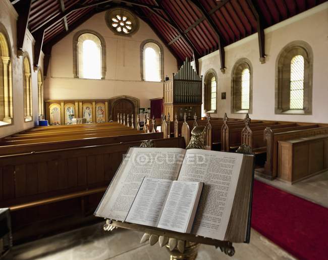 Bible Open On Stand — Stock Photo