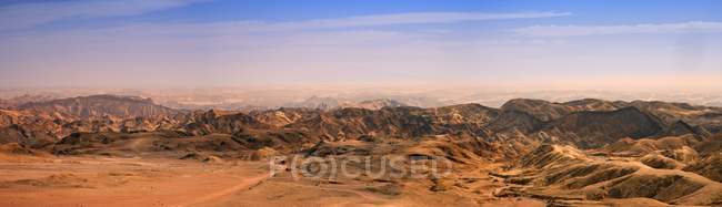 Deserto con dune di sabbia — Foto stock
