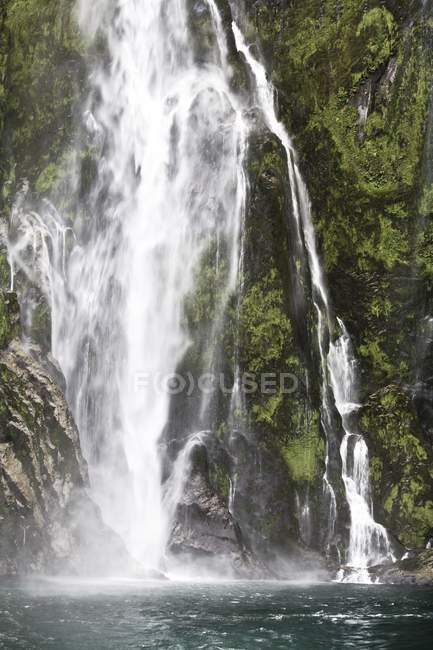 Stirling Falls, Nueva Zelanda - foto de stock