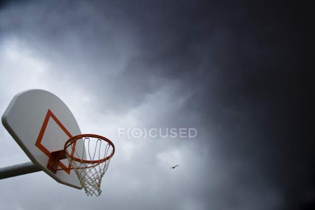 Перегляд баскетбольне кільце — стокове фото