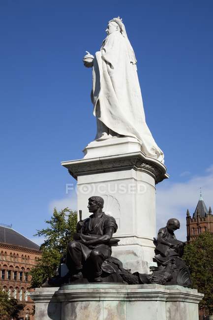 Статуя королевы Виктории — стоковое фото