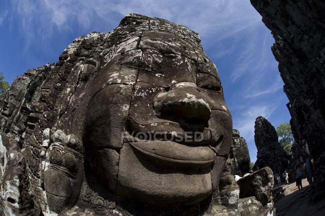 Лица Байонского храма — стоковое фото