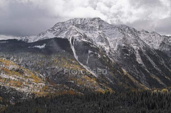 Breaking Storm Clouds Over Mountain — Stock Photo