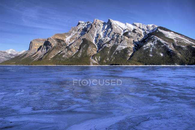 Agua congelada del lago - foto de stock