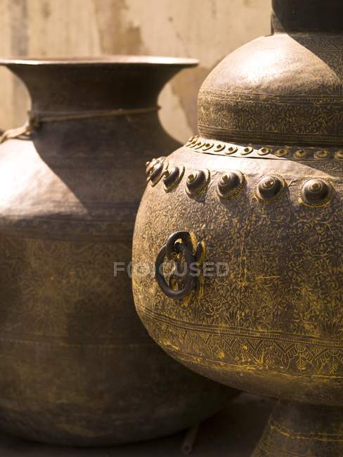 Pots artisanaux traditionnels antiques, Jaipur, Inde — Photo de stock