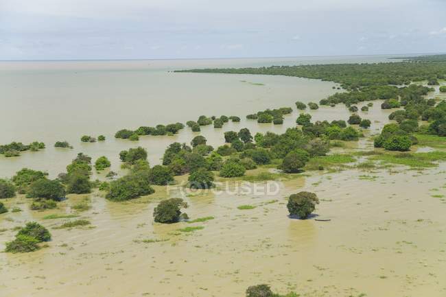 Paisagem inundada sobre campos de arroz — Fotografia de Stock