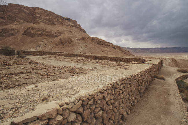 Mur de pierre dans le camp romain — Photo de stock