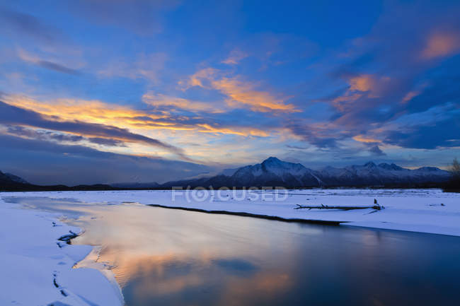 Cenário de inverno do Pioneer Peak — Fotografia de Stock