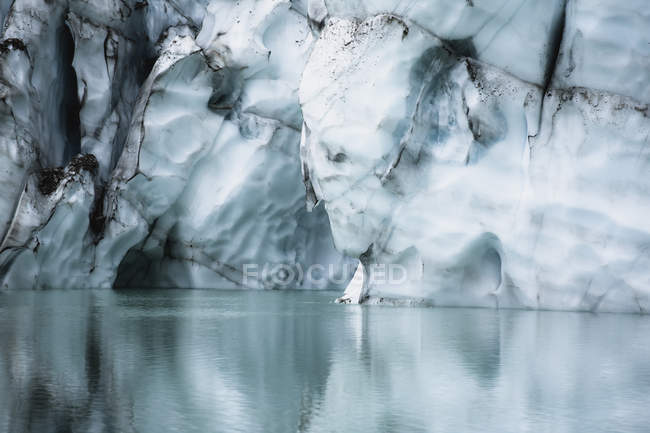 Schmelzende Gletscherklippe — Stockfoto