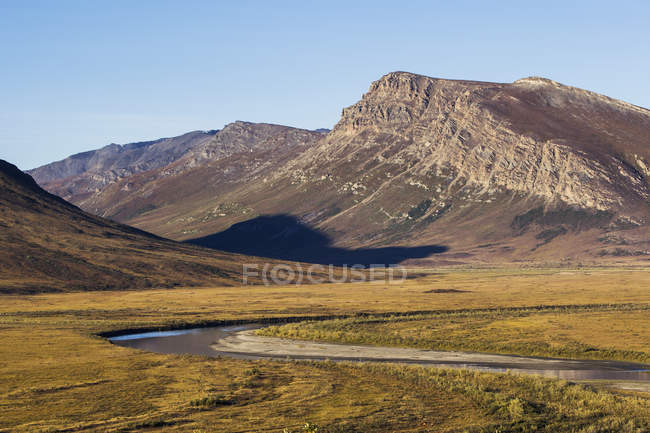 Gama de riachos portões do parque nacional ártico — Fotografia de Stock