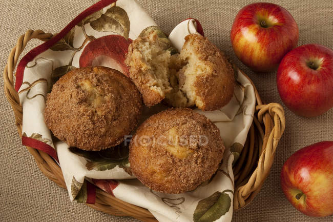 Muffins de canela de maçã — Fotografia de Stock