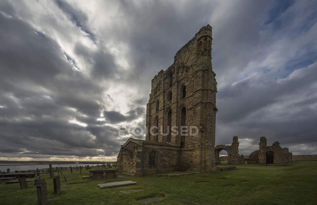 Bâtiment du prieuré de Tynemouth — Photo de stock